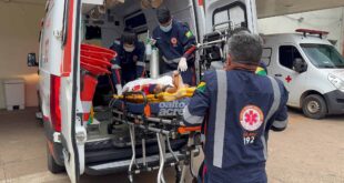 Casal violento: monitorado por tornozeleira é esfaqueado por namorada que tem passagem por homicídio