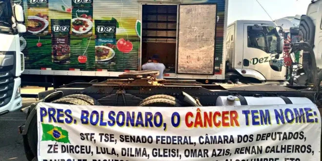 Greve dos caminhoneiros é inflada por bolsonaristas e canais da extrema direita nas redes