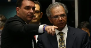 Aprenda a votar ou se lasque: Flávio Bolsonaro quer ressuscitar Paulo Guedes, e tirar direitos do trabalhador