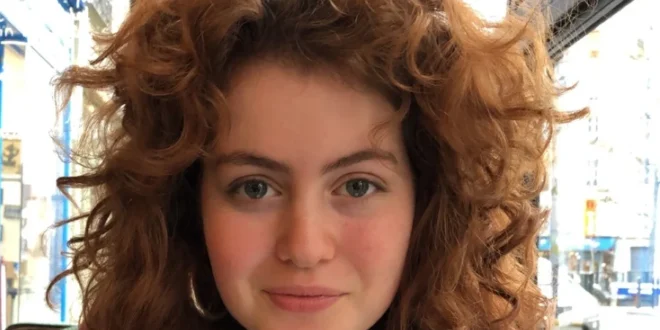 Garota de 20 anos morre após meningite causar sangramento nos olhos