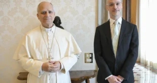 Jornalista que denuncia crimes sexuais do Opus Dei se reúne com o Papa e pede ação