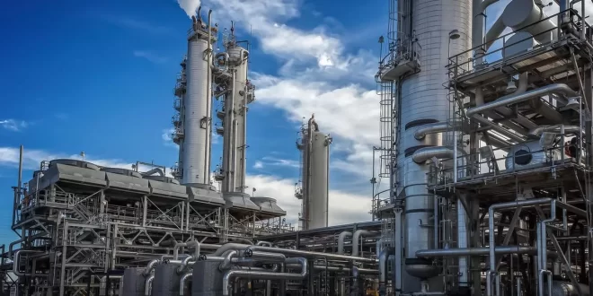 Consequências da guerra: conflito no Oriente Médio pode elevar custos da petroquímica e fertilizantes no Brasil