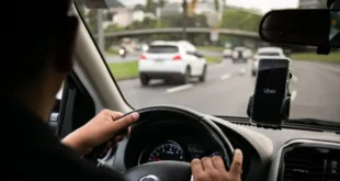 Governo propõe mínimo de R$ 10 para motoristas e entregadores de app