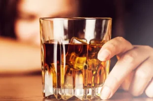 Quase 12 milhões de brasileiros sofrem com alcoolismo