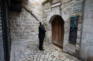E aí cristãos que defendem Israel? Polícia israelense impede Missa de Domingo de Ramos no Santo Sepulcro
