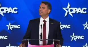 Antipatriota: Flávio Bolsonaro é criticado por oferecer riquezas do Brasil aos Estados Unidos