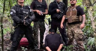 Mata a golpes de terçado, rompe a tornozeleira, foge para a mata e acaba recapturado