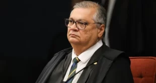 Dino determina que Banco Central bloqueie saque de emendas em dinheiro