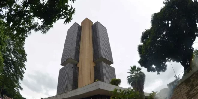Ex-diretor do BC atuava como empregado de Vorcaro, diz Mendonça