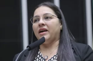 Meire Serafim propõe uso obrigatório de umidificadores nas escolas