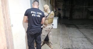 Dois celulares são apreendidos em cela de presídio durante Operação Mute