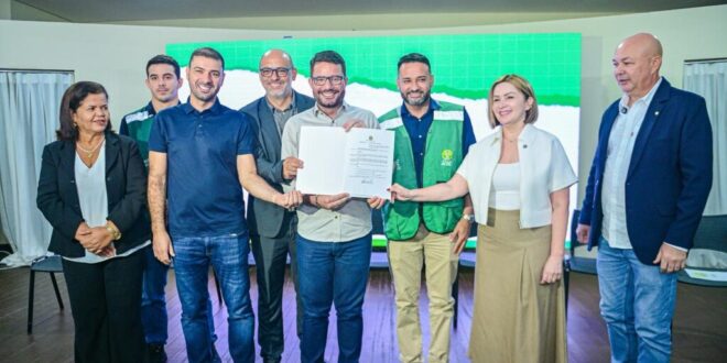 Investimento de R$ 30 milhões marca entrega de obra e criação da Faculdade Estadual do Acre