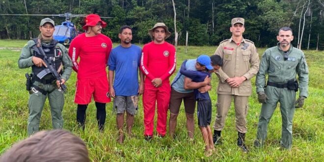 Caçadores perdidos em Porto Walter são resgatados e levados para casa de helicóptero