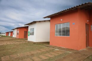 Governo realiza 3ª entrega de 100 unidades habitacionais na Cidade do Povo nesta terça