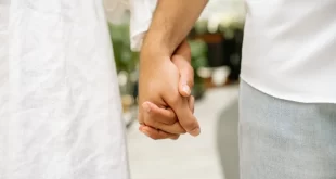 Incesto no mundo: homem troca esposa por mãe biológica