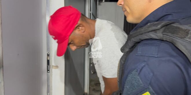 Drogas no Acre: casal é preso com mais de 1 kg de cocaína durante barreira policial
