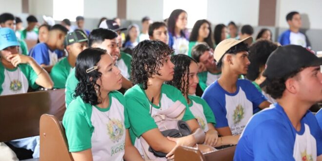 Aulão itinerante do Pré-Enem Legal chega à zona rural de Porto Acre