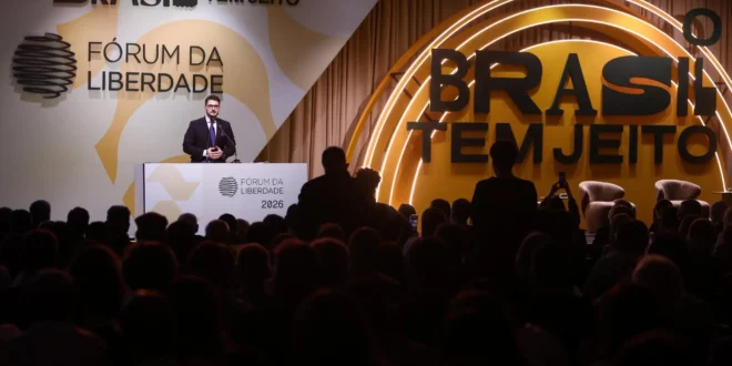 A liberdade como discurso, a servidão como propósito