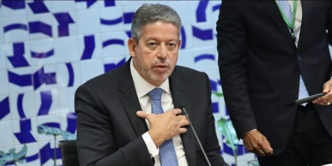 Arthur Lira compra jatinho de US$ 1 milhão junto com ruralista que tem mais de R$ 100 milhões em contratos com o governo e R$ 15 milhões em emendas