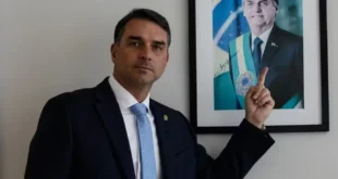 Flávio Bolsonaro: o herdeiro do caos