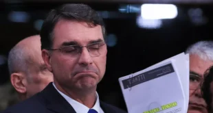 Os penduricalhos de Flávio Bolsonaro