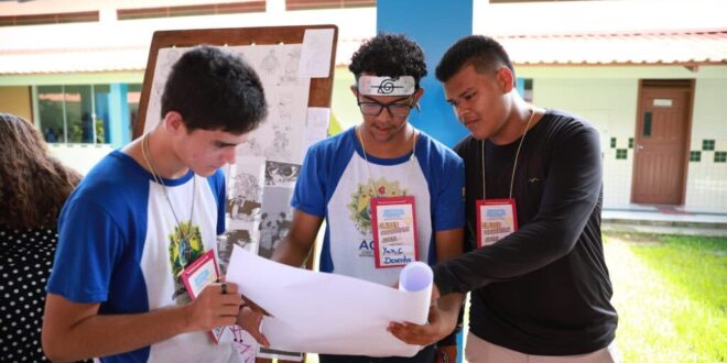 Com apoio do Pé-de-Meia e políticas estaduais Acre reduz abandono escolar em 44%
