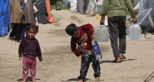 Por causa da restrição de Israel ao acesso à água em Gaza , crianças palestinas estão perdendo habilidade de falar