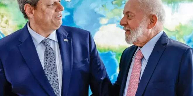 Tarcísio taxa, Lula retira taxa: Lula suspende R$ 3,4 milhões de multas do ‘free flow’ e impõe derrota a Tarcísio de Freitas
