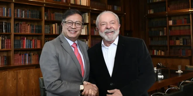 Modelo exportação: Petro pede a Lula expansão do PIX para a Colômbia