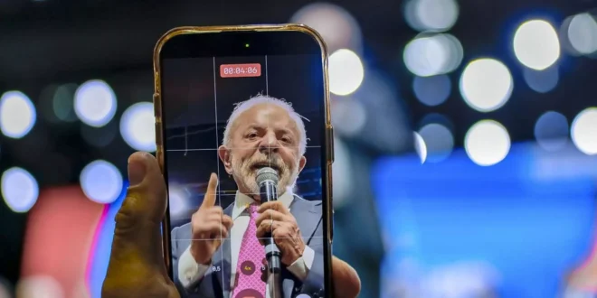 Lula tem projeto nacional de desenvolvimento sustentável soberano com justiça social. A direita, uma bolha de fake news