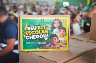 Governadora Mailza entrega kits escolares em Rodrigues Alves