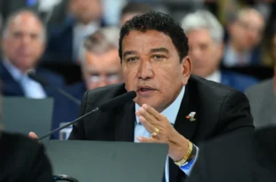 É a extrema direita, estúpido: Magno Malta dá tapa em rosto de funcionária de hospital e a chama de “imunda”