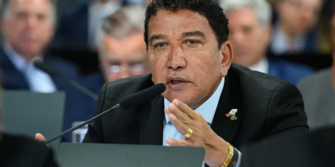 É a extrema direita, estúpido: Magno Malta dá tapa em rosto de funcionária de hospital e a chama de “imunda”
