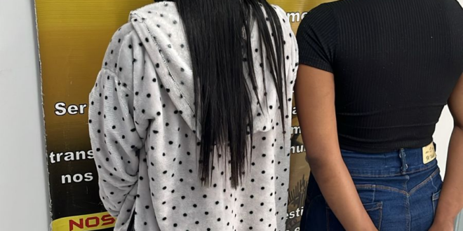 Tenta livrar amiga flagrada com cocaína em marmita de custodiado e acaba presa também