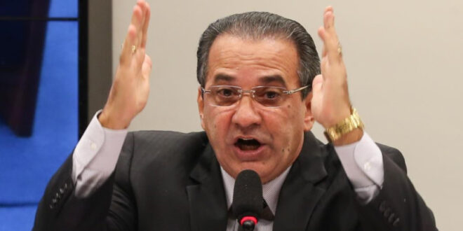 Malafaia diz que bolsa família impede o Brasil de crescer; e também é contra a escala 6x1