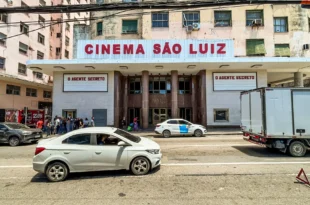 Valor que Flávio Bolsonaro pediu a Vorcaro pagaria 12 anos do fundo público para o cinema pernambucano ou 95 reformas do Cinema São Luiz