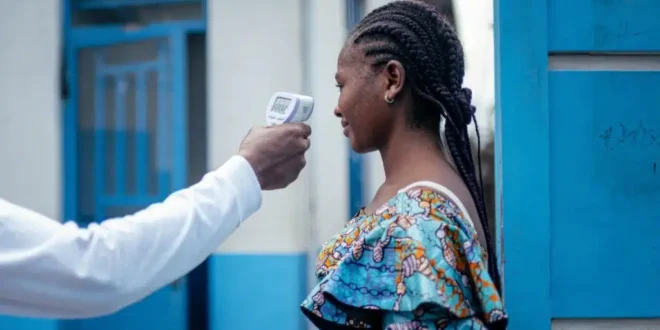 Sem vacina e sem tratamento: Ebola se espalha e OMS emite alerta de emergência internacional