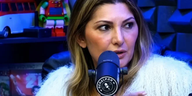 Antonia Fontenelle afirma que Carla Zambelli está apanhando na cadeia italiana
