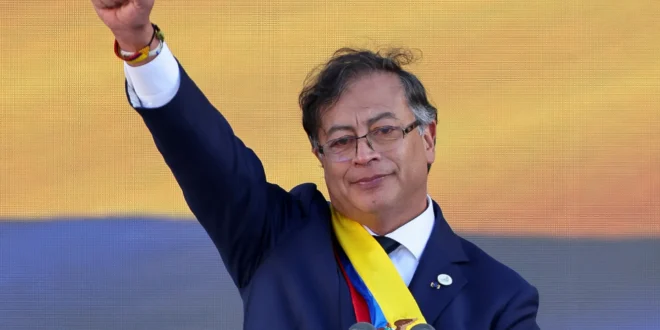 Bolívia expulsa embaixadora colombiana após Petro defender insurreição popular no país, mas aceita ajuda de Milei
