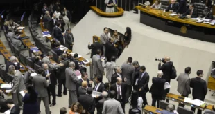 Na surdina: com holofotes em Vorcaro e nos Bolsonaros, Congresso deu rasteira no povo
