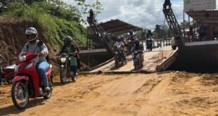 Governo restabelece travessia gratuita por balsa entre Cruzeiro do Sul e Rodrigues Alves