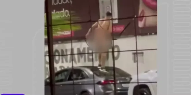 Pelado e embriagado: homem nu é preso ao ser flagrado danificando carro em avenida