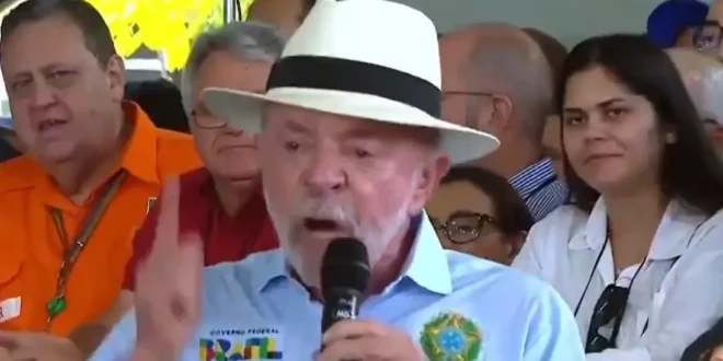 Lula condena decisão de Trump e chama Bolsonaros de “traidores da pátria”