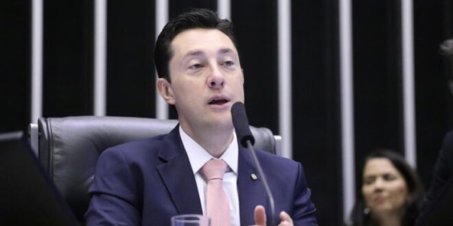 Câmara aprova minirreforma eleitoral e flexibiliza punições a partidos
