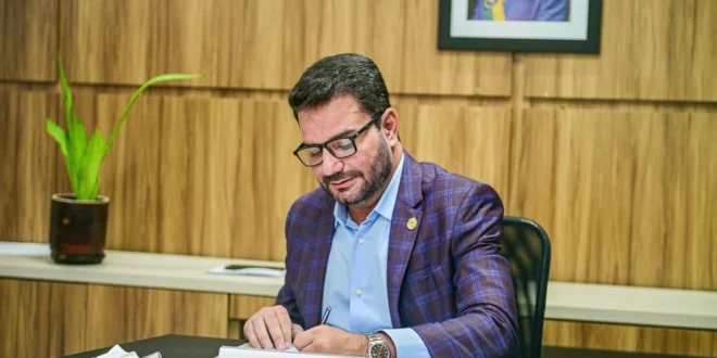STJ recebe denúncia do MPF e torna Gladson Camelí réu por fraude e desvio em obras de rodovia estadual