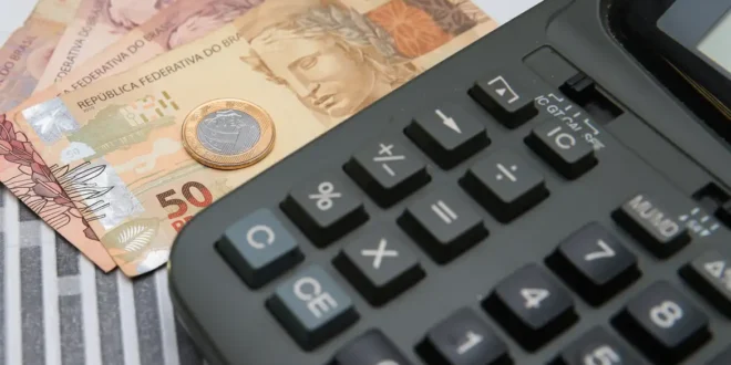 Nova fase do Desenrola deve focar em trabalhadores informais e quem paga contas em dia