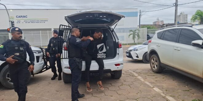 Dupla é presa após assalto a loja e perseguição policial em Rio Branco