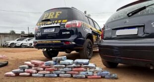 PRF apreende 34 quilos de skunk escondidos em lataria de carro