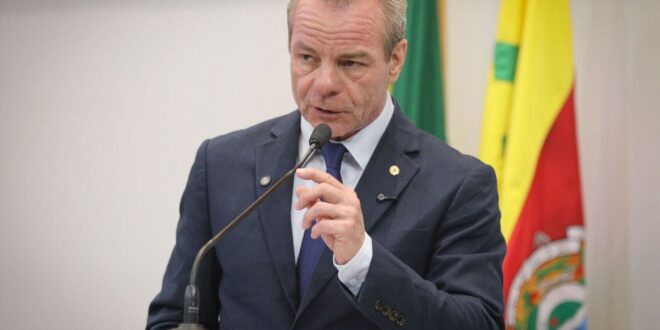 Longo agradece acolhida nos municípios e pede atenção para demandas