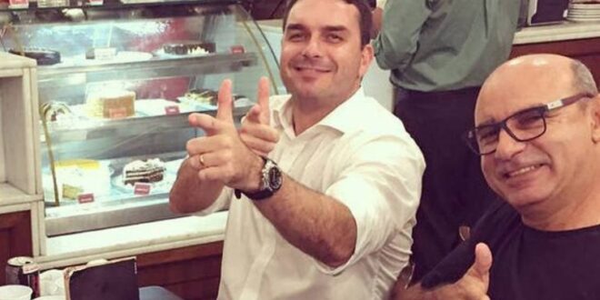 Dez fatos que ligam a família Bolsonaro a milicianos